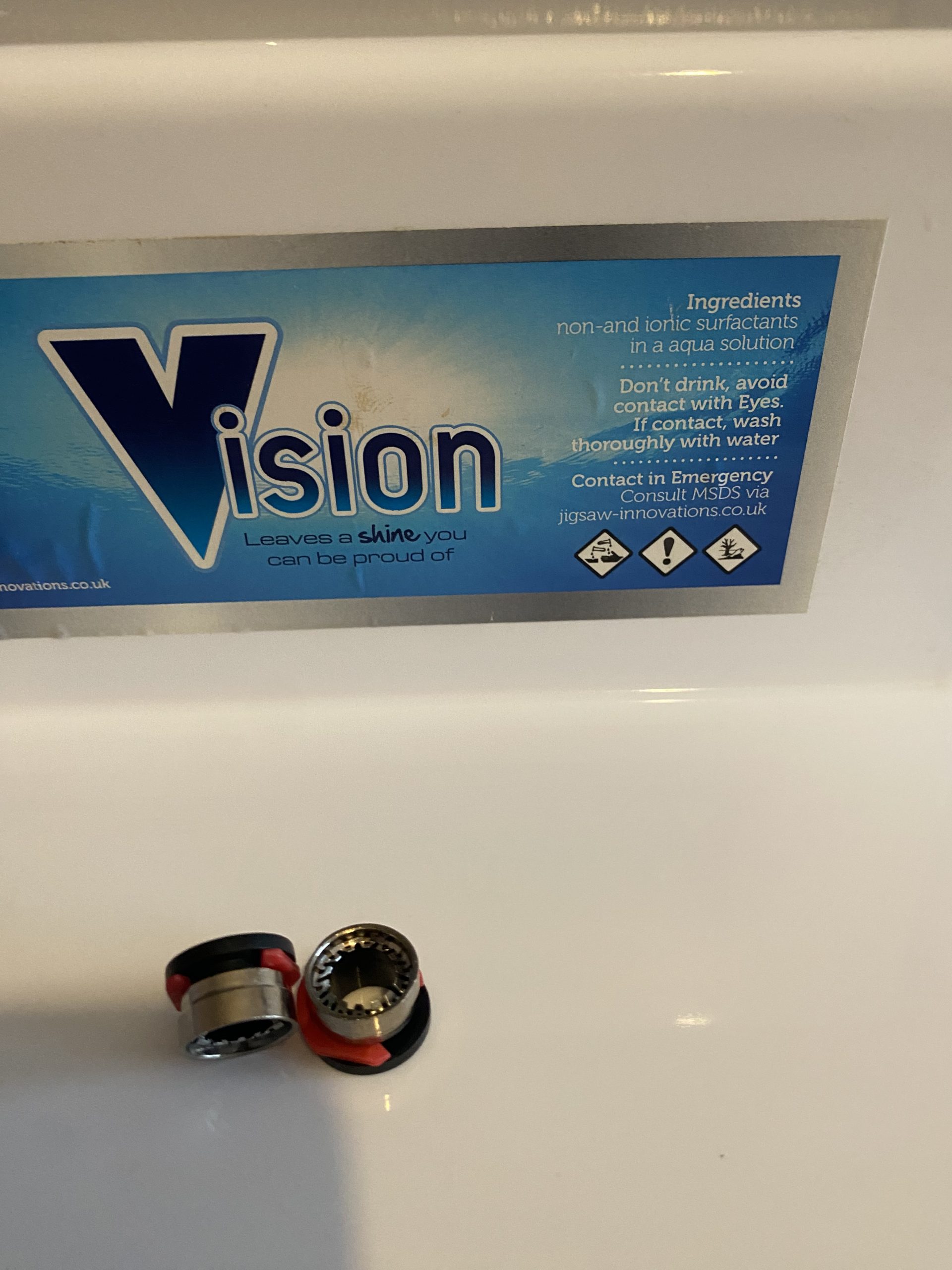 Hose stay for univalve x2
